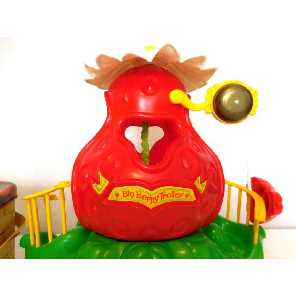 Kenner strawberry shortcake